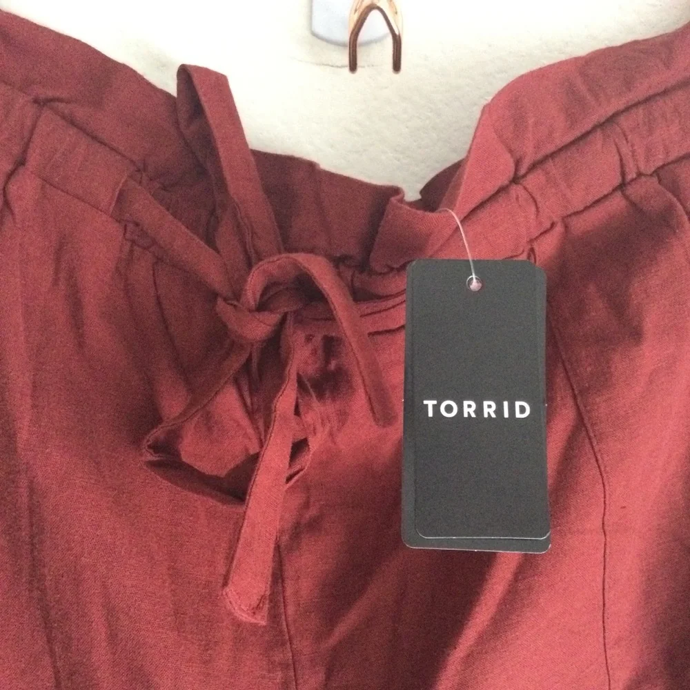 TORRID NWT DRAWSTRING PAPERBAG WAIST MID SHORT LINEN Sz 1X 14-16